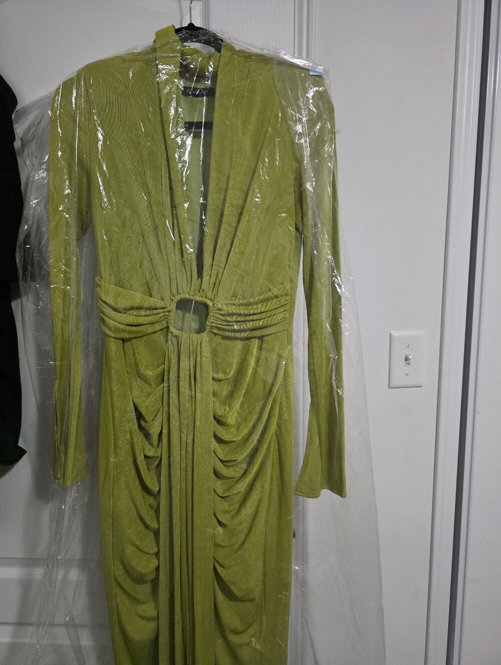 Elegant Olive Green Long Sleeve Evening Gown
